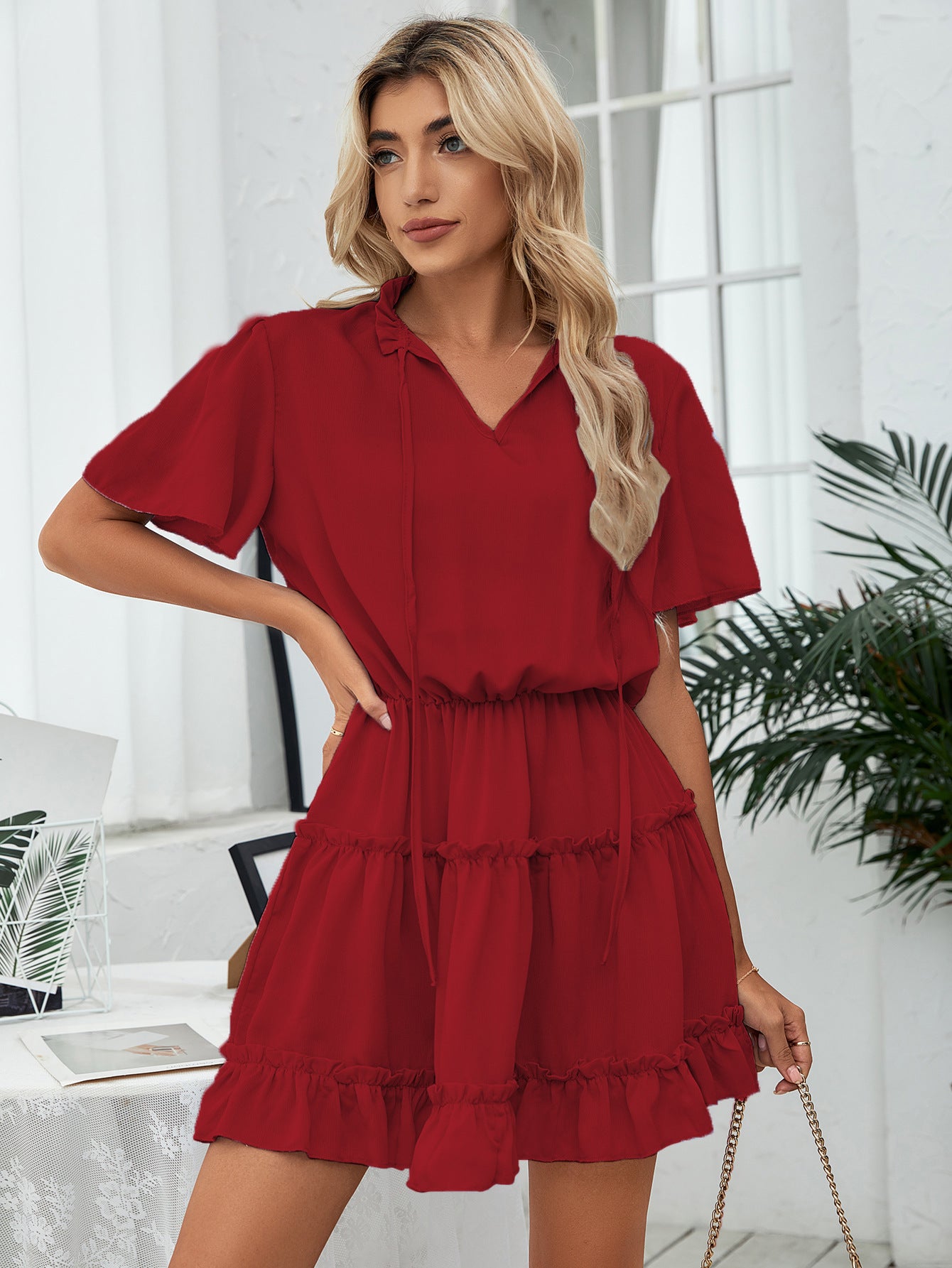 women's V-neck pleated mini skirt dress