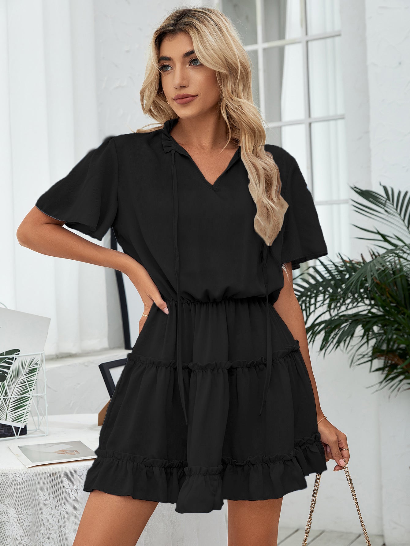 women's V-neck pleated mini skirt dress