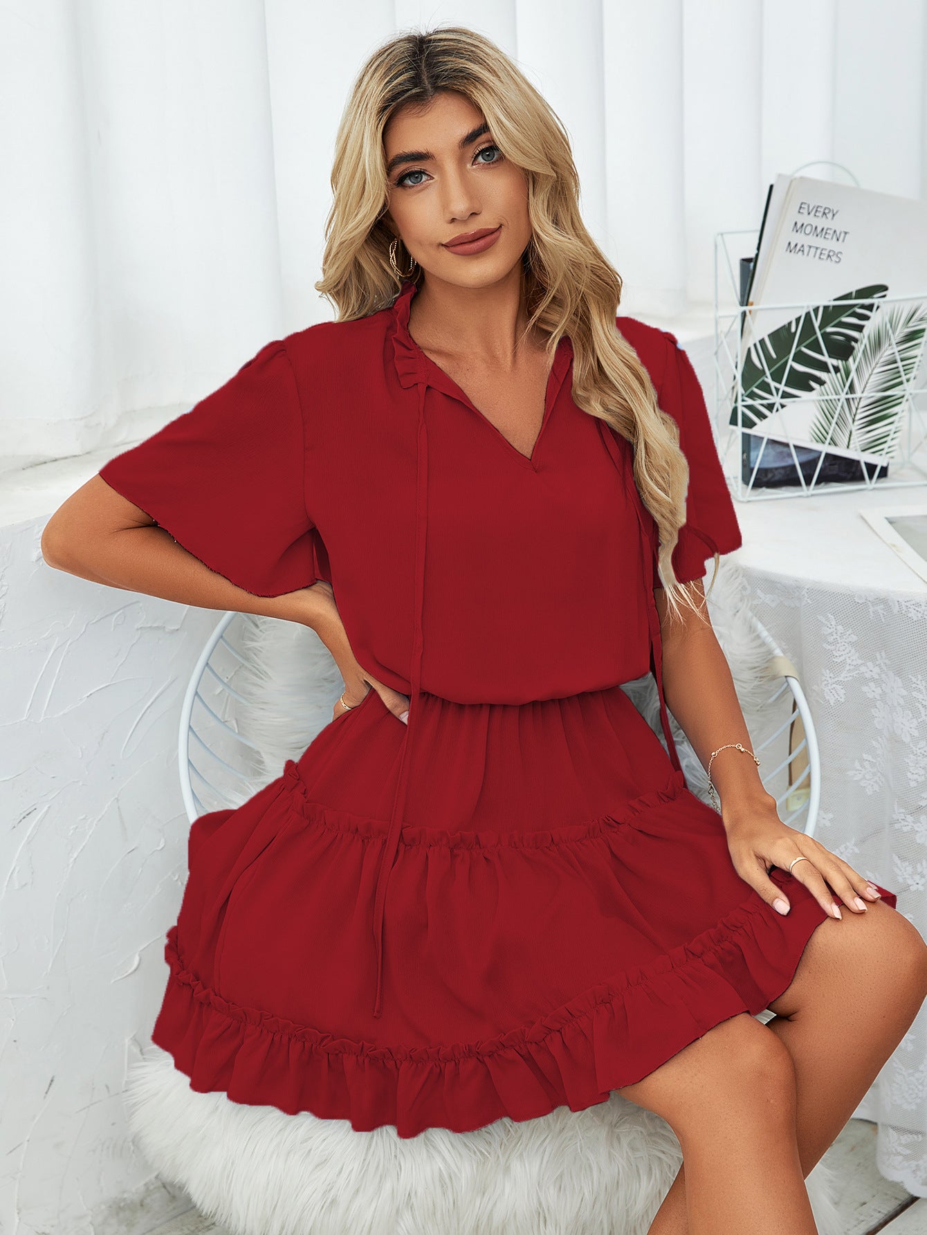 women's V-neck pleated mini skirt dress