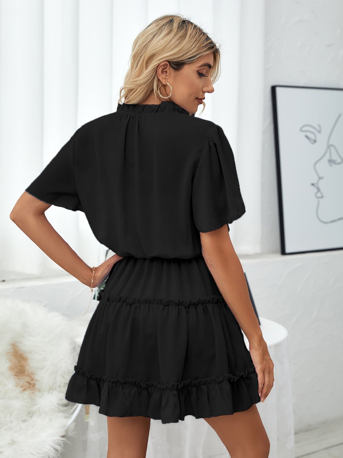 women's V-neck pleated mini skirt dress